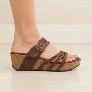 White Mountain Chantilly Comfort Slides Braided Nubuck Straps Brown 9 Sandals